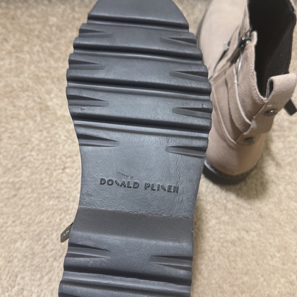 NWOT DONALD PLINER Leather Suede Boots Size 8.5 M - Picture 7 of 11